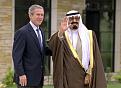 اضغط على الصورة لعرض أكبر. 

الإسم:	Crown_prince_abdullah_with_bush.jpg 
مشاهدات:	630 
الحجم:	47.6 كيلوبايت 
الهوية:	3292106